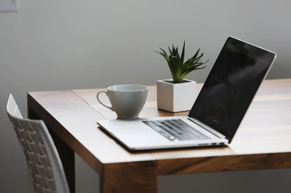 negative-space-macbook-laptop-coffee-cup-plant-kaique-rocha-thumb-1.jpg