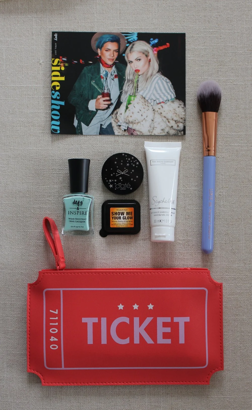 4f4e2-ipsy-side_show-april-bag.jpg