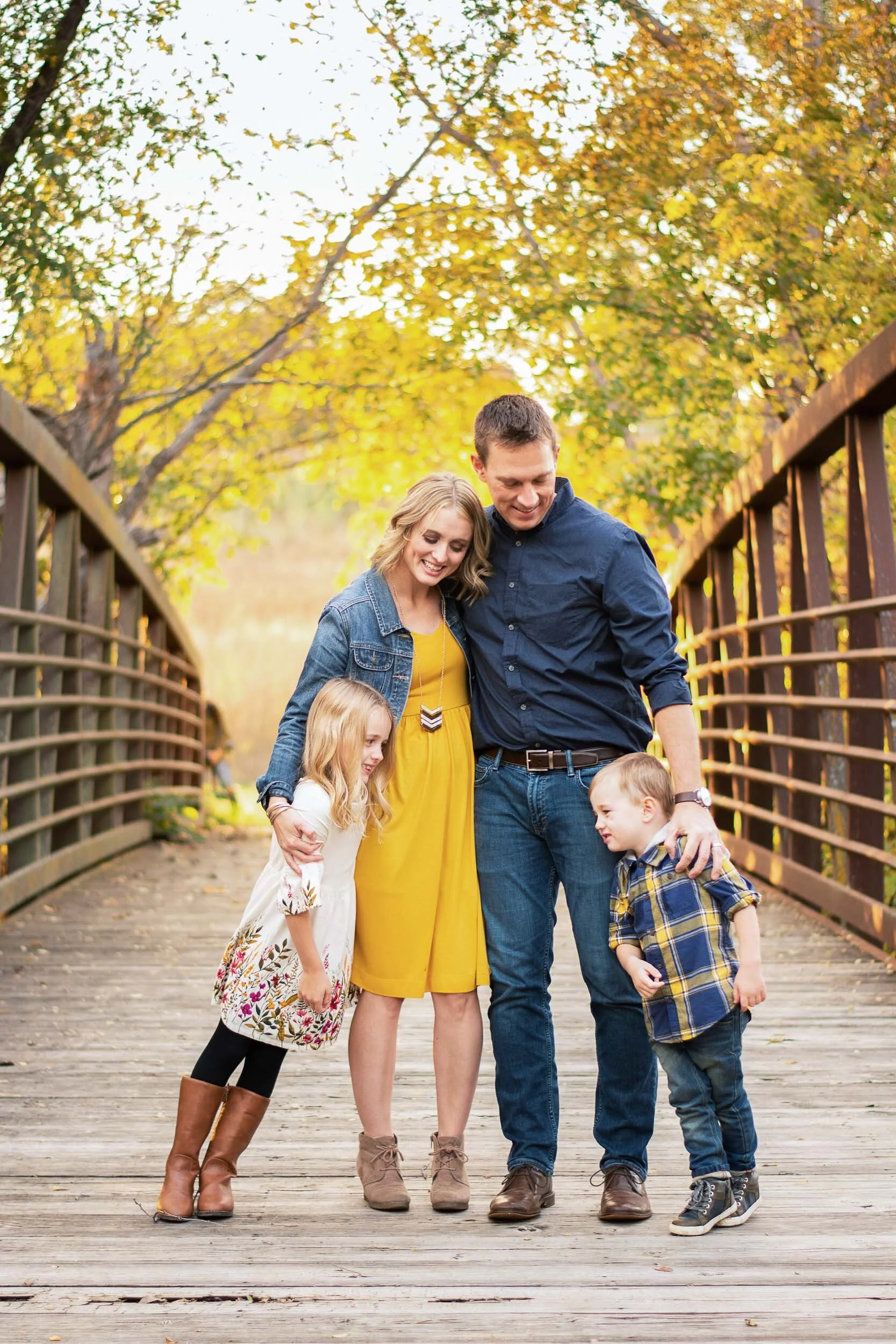family-portraits-prairie-fall-yellow-blue-Jill-Carson-Photography.jpg