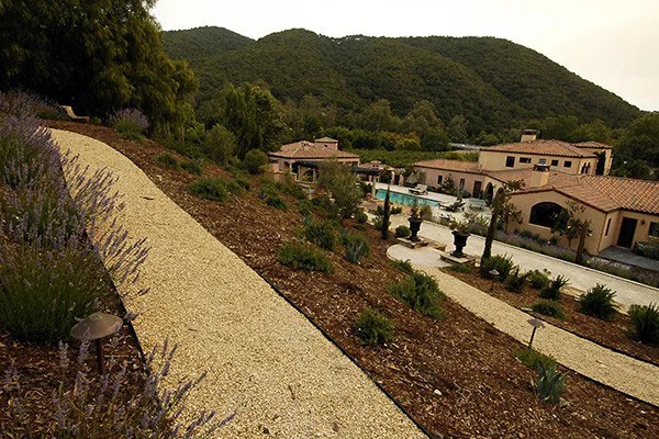 avila_garden-pathway.jpg