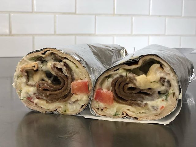 Our donair!! This baby is HUGE so come with an empty stomach! 12$ for this bad boy, comes with Halifax sweet sauce or home made tzatziki 🥒🍅🌯 #local #supportlocal #fresh #willowspizza #victoria #bc #oakbay #donairvictoria #likeforlikes