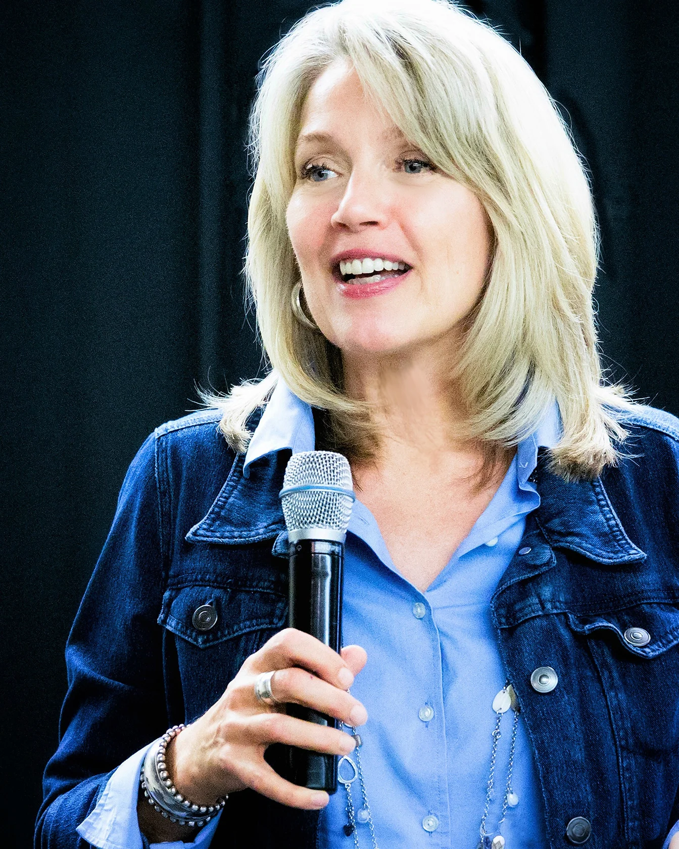 LaurieKehlerSpeaking.jpg