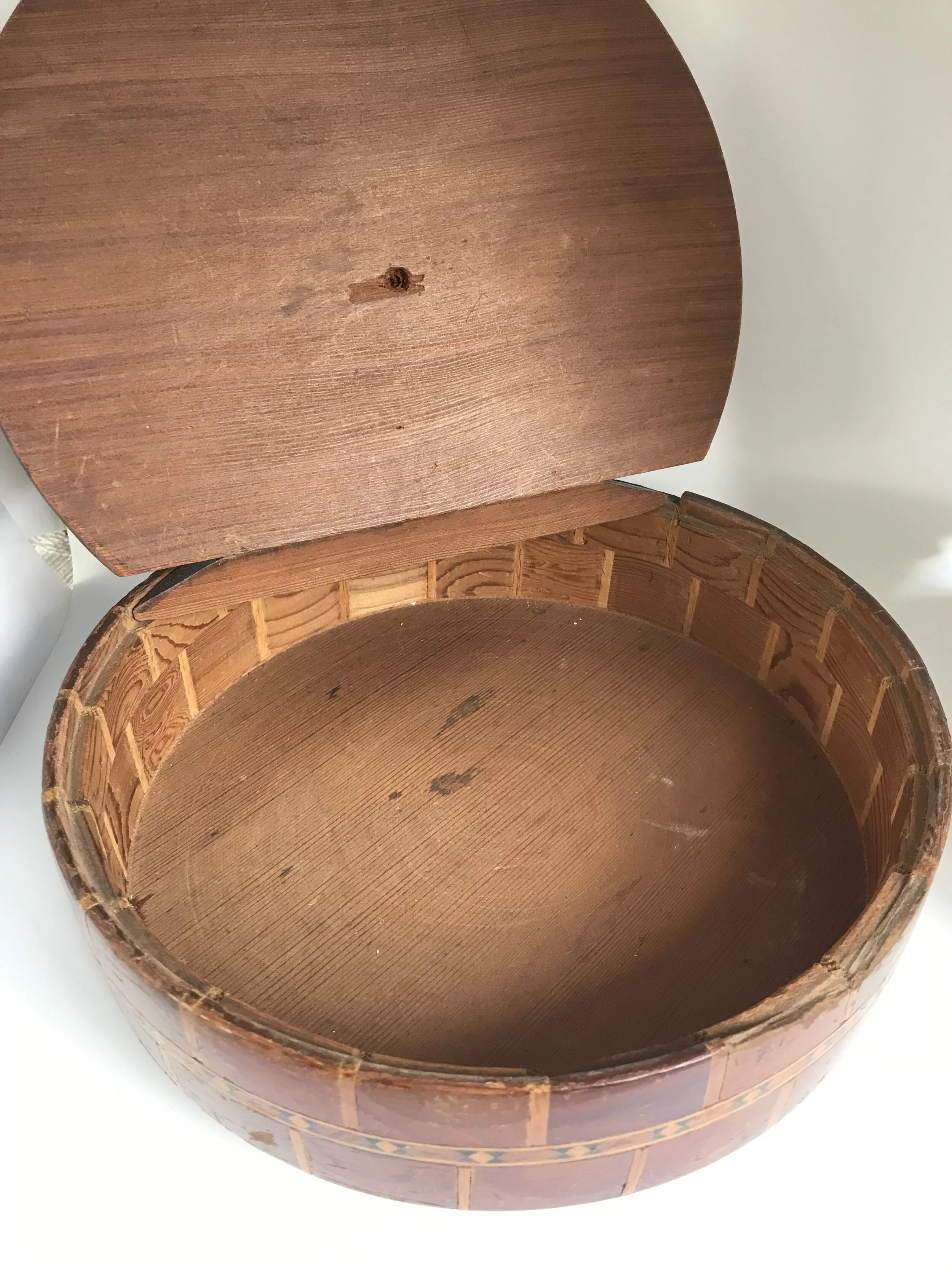 E5C82006-8D48-4DCB-A4FA-5244772F8894