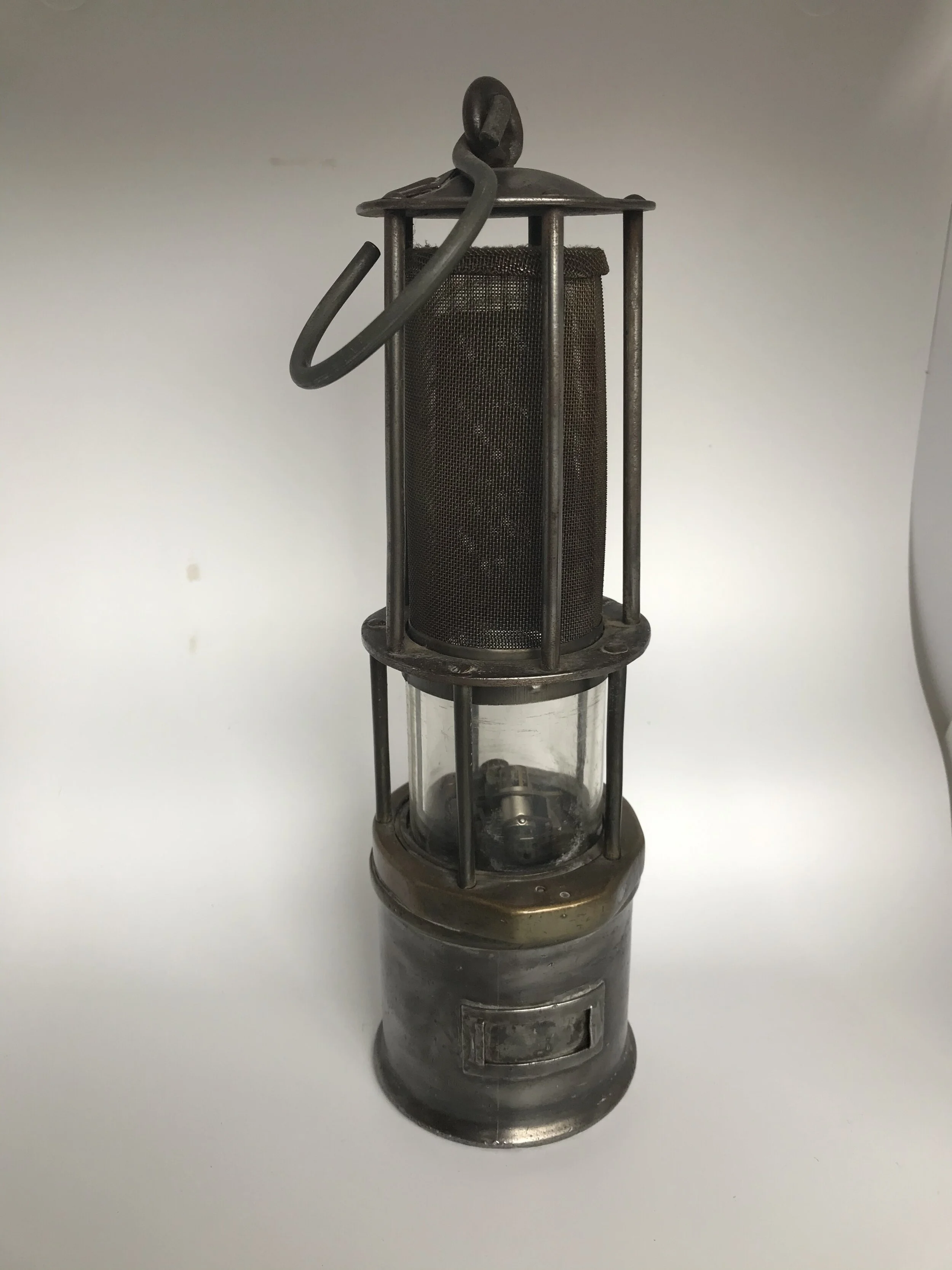 7228087A-26F0-4F5D-85C0-C454944E5C6C