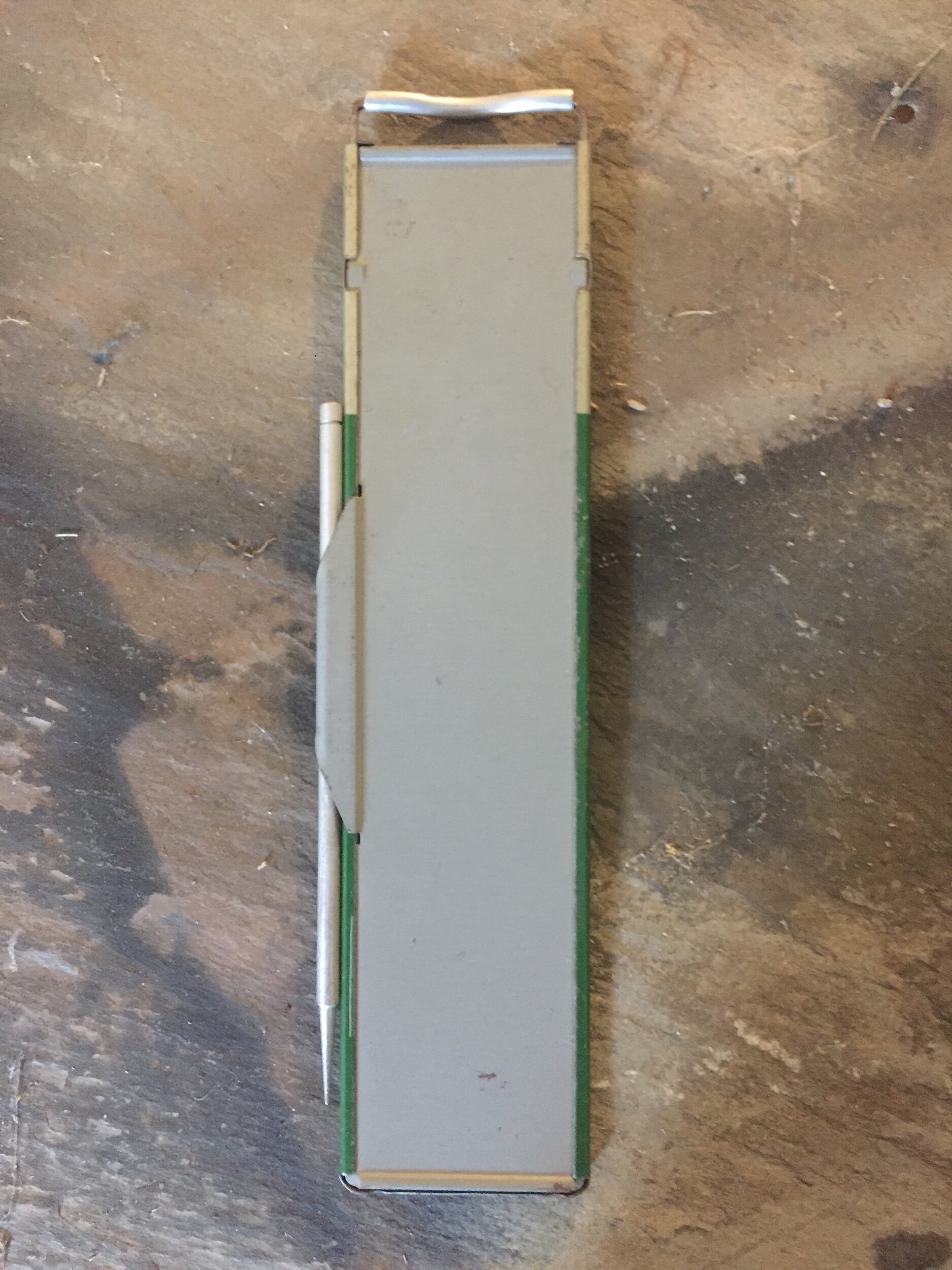 1FE3E8CD-D026-4B3F-B2D1-1C313FA99685