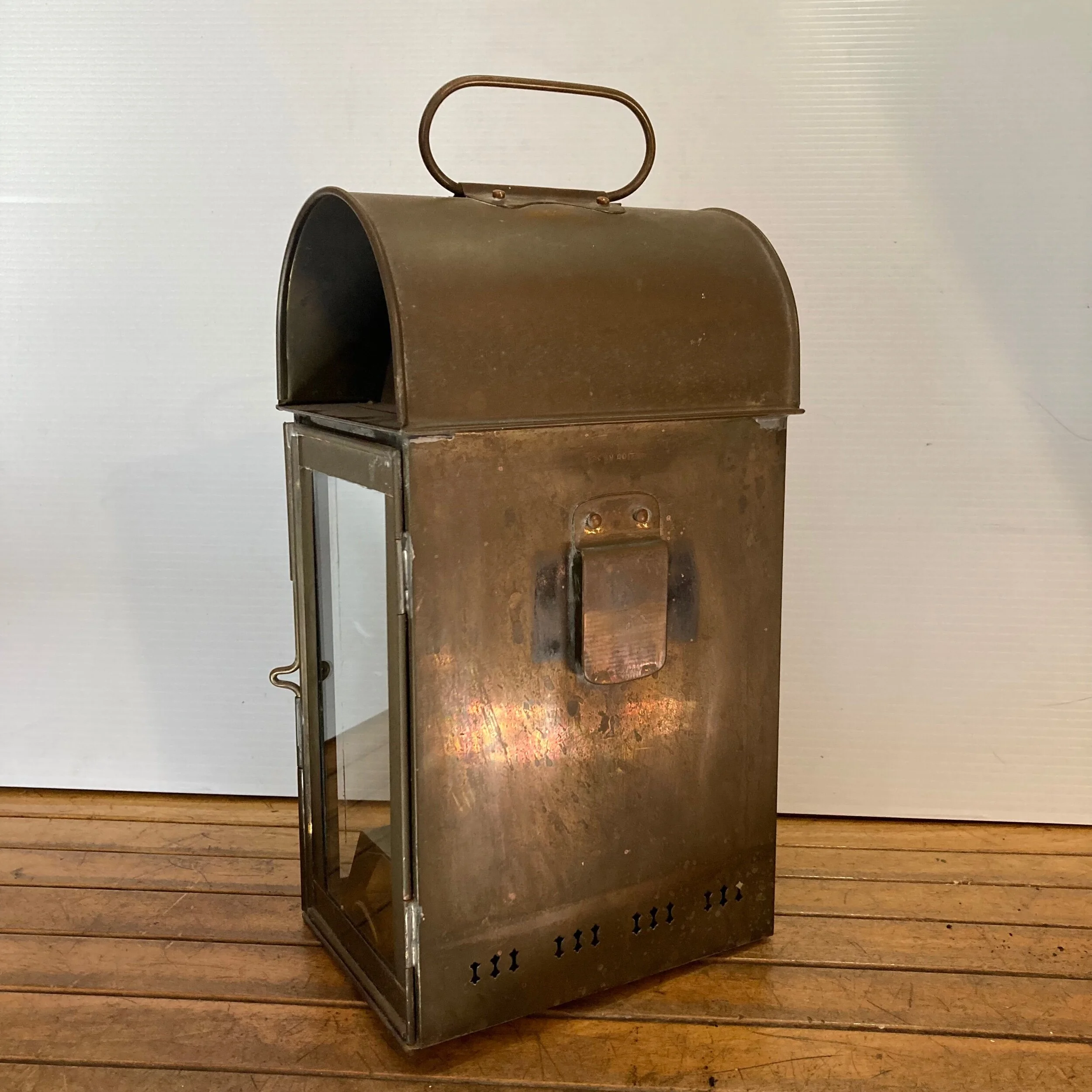 CBD3D04E-1CB8-42B0-80A3-6D314976867D