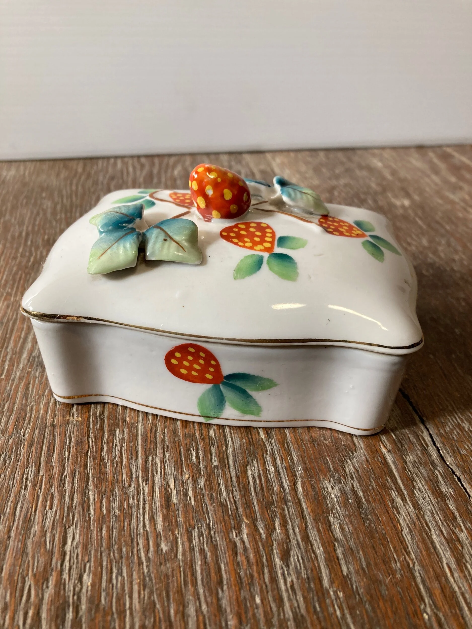 B02A6EA2-4491-4BA2-879C-D4A2A978A2D2