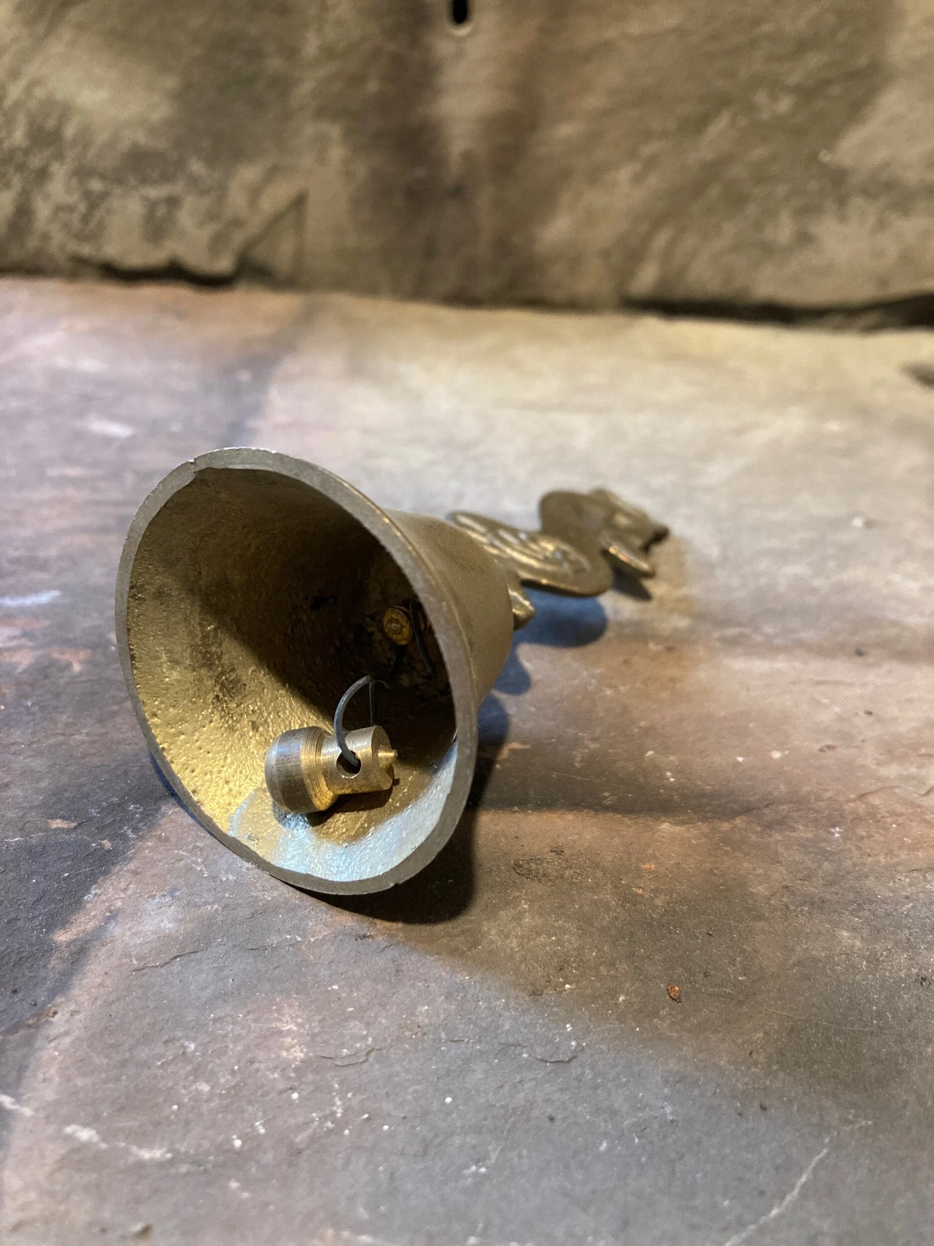 C75E4659-7DFD-49F5-8032-B67A400A344D