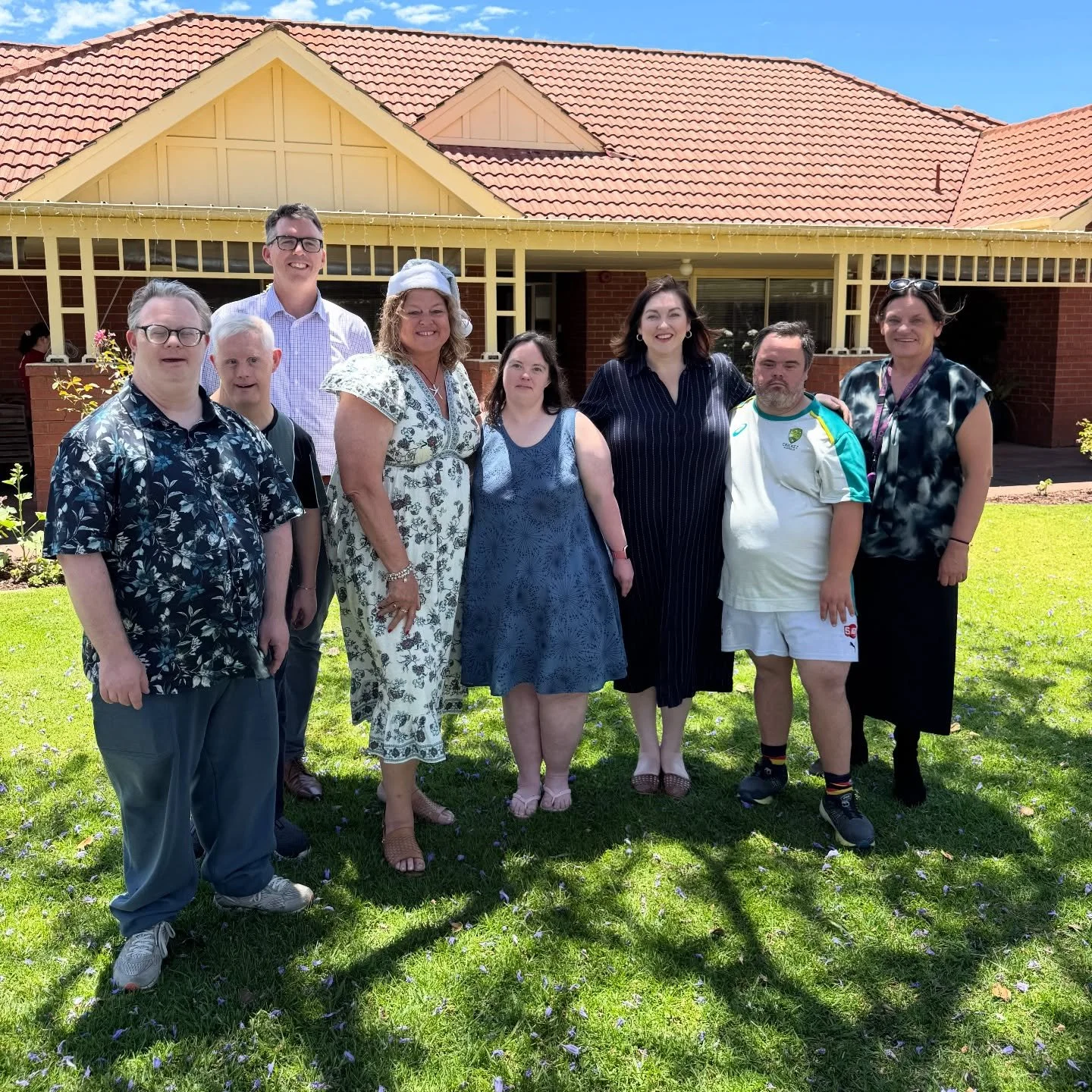 Dropped into Abbeyfield House at Edwardstown to wish the residents Merry Christmas! 🎅🏾 🎄 

It&rsquo;s been an uncertain year, but I&rsquo;m glad @pmalinauskasmp and @southaustralianlabor stepped up to protect these residents and ensure they could 