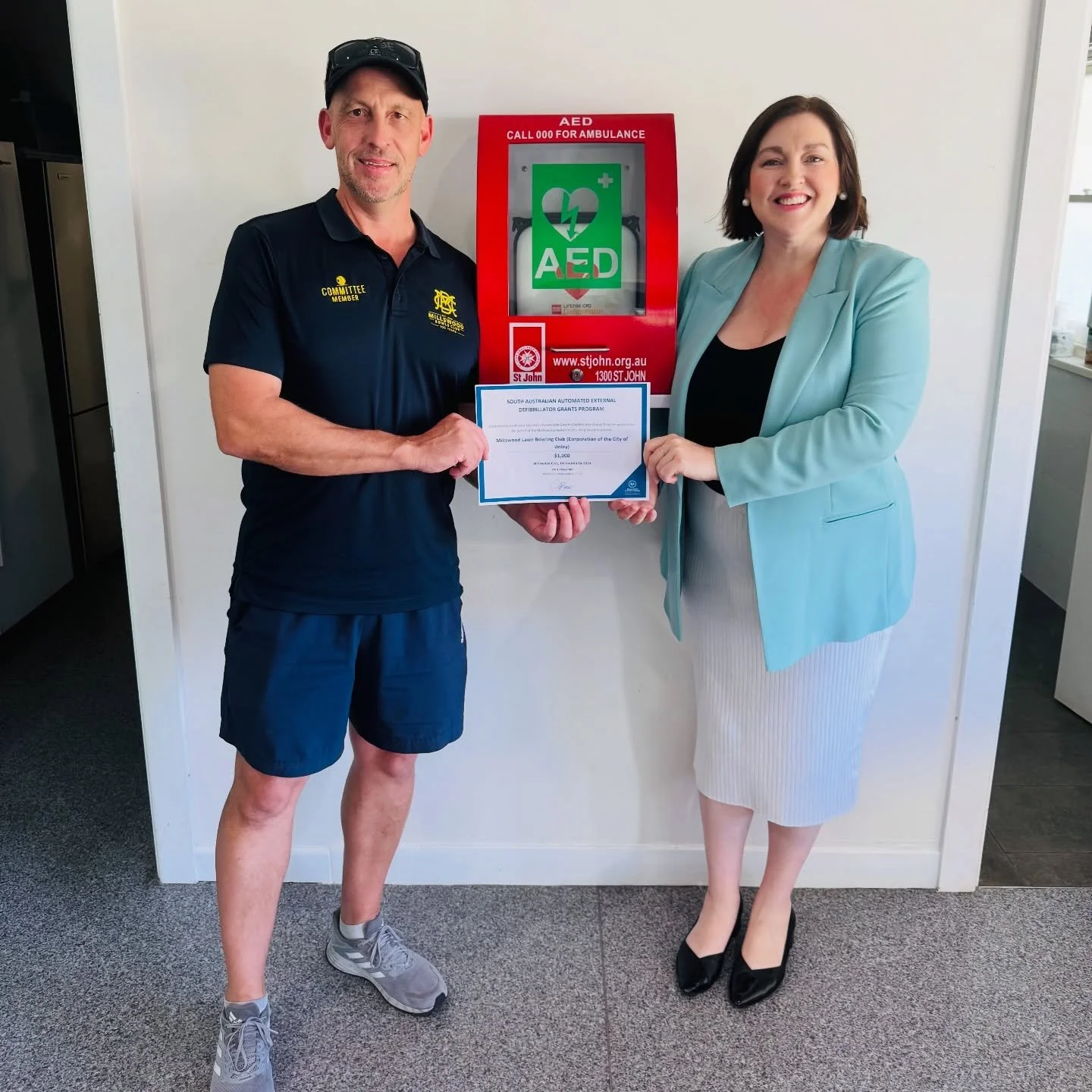 One day you might need to kickstart your heart 💓 so it&rsquo;s good to know @millswoodbowlingclub  has it covered 😅 

They&rsquo;ve scored $1000 to meet the cost of a defibrillator at the club, in compliance with new laws mandating them at certain 