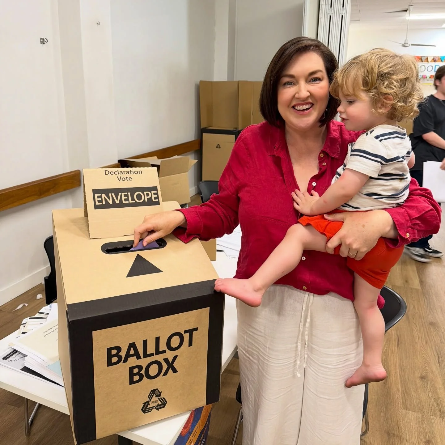 As the only candidate for Badcoe who can vote for themselves - it was a thrill to pop mine in the box 🗳️ 

Even better to cast my vote alongside my biggest supporter and co-campaigner Quinn.

Thanks to all the @southaustralianlabor volunteers and ha