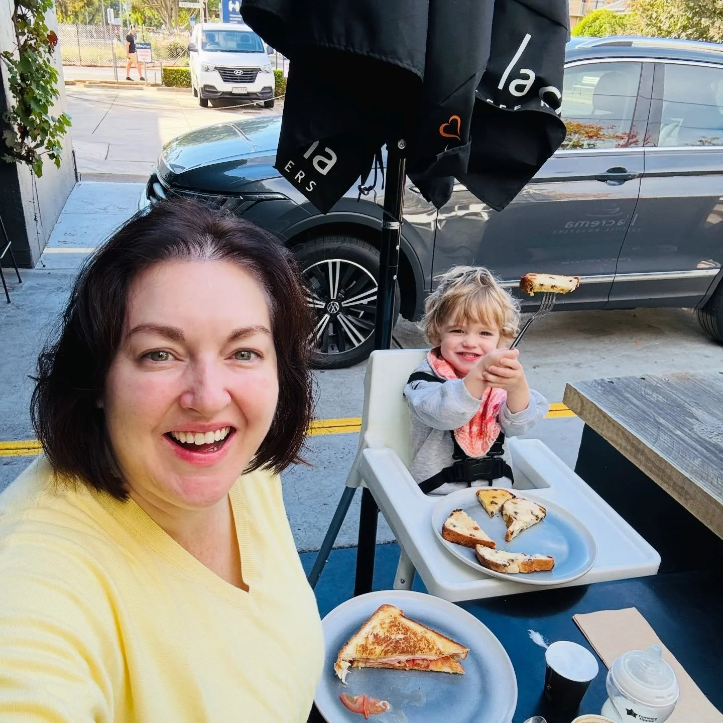 When my most demanding constituent insists on an early morning meeting we head to @coffeenotesonleader 

Open from 6am!