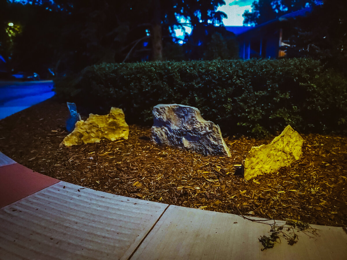  Dolin Patel,  Stones Changing Their Colour Under City Lights , 2020. 