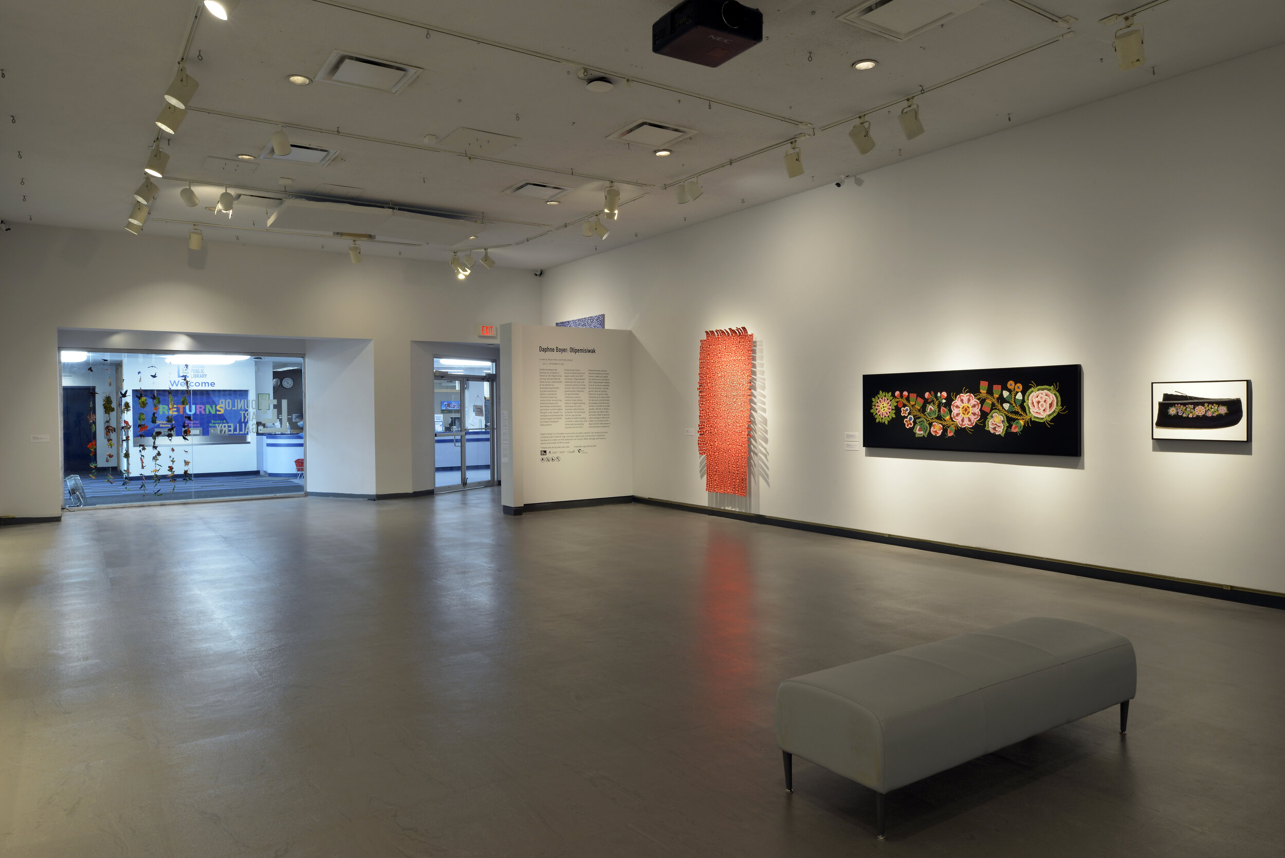  Installation view 