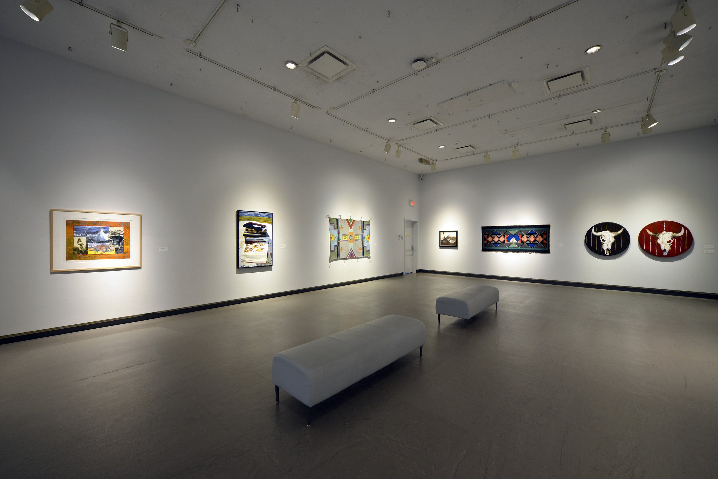  Installation view 