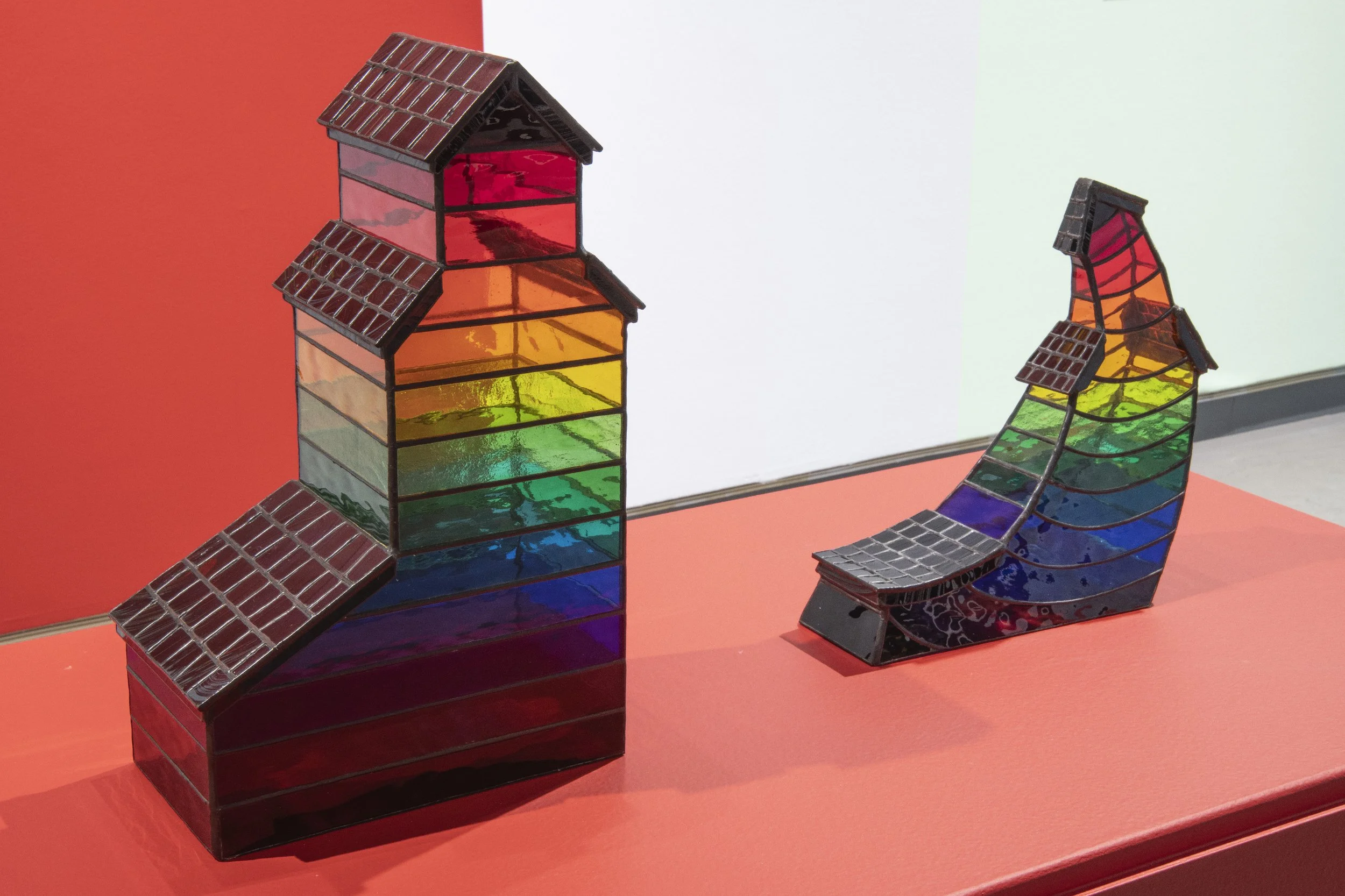  Jerry Didur,  Crystal Sentinel , 1994, stained glass. Collection of SK Arts Permanent Collection. (Left.)  Jerry Didur,  Blowing in the Wind , 1994, stained glass. Collection of SK Arts Permanent Collection. (Right.) 