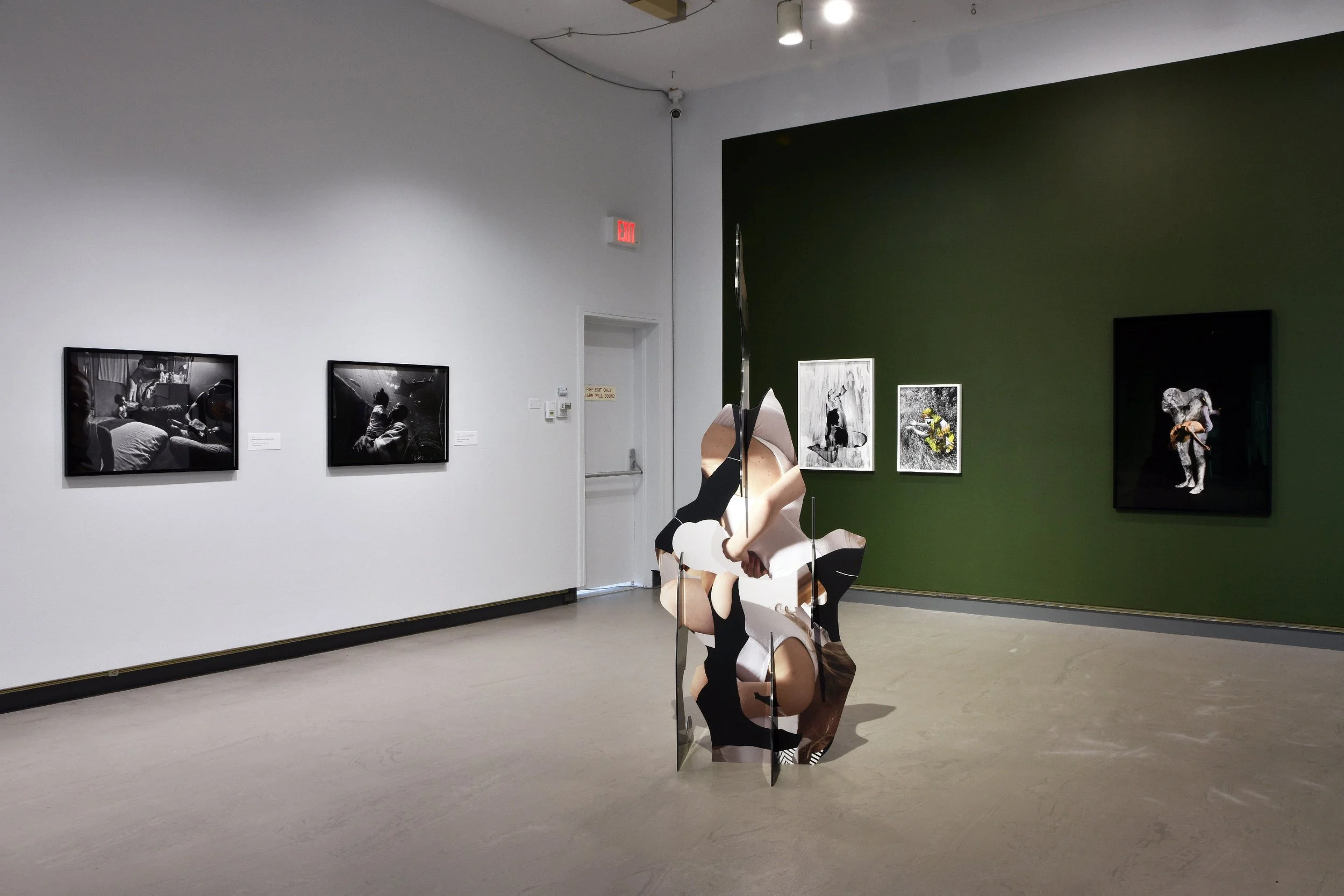  Installation view 