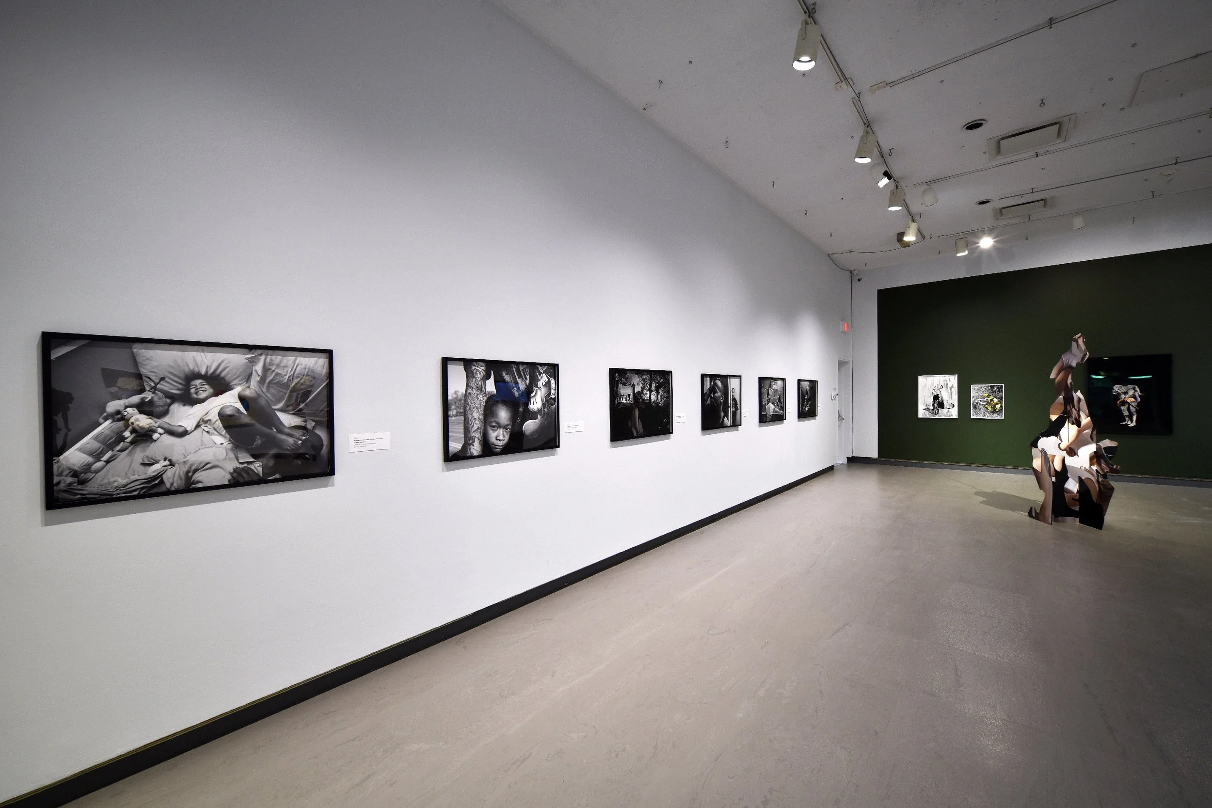  Installation view 
