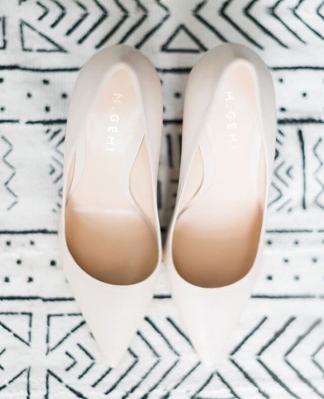 Fashion is what you buy. Style is what you do with it. What would you say about this bride's style?!⁠
.⁠
planner: @mksocialco photo: @larelynsavannah⁠
.⁠
#tuesdayshoesday #shoesday #shoelover #shoeporn #bridestyle #luxurybride #luxebride #bridesofmke