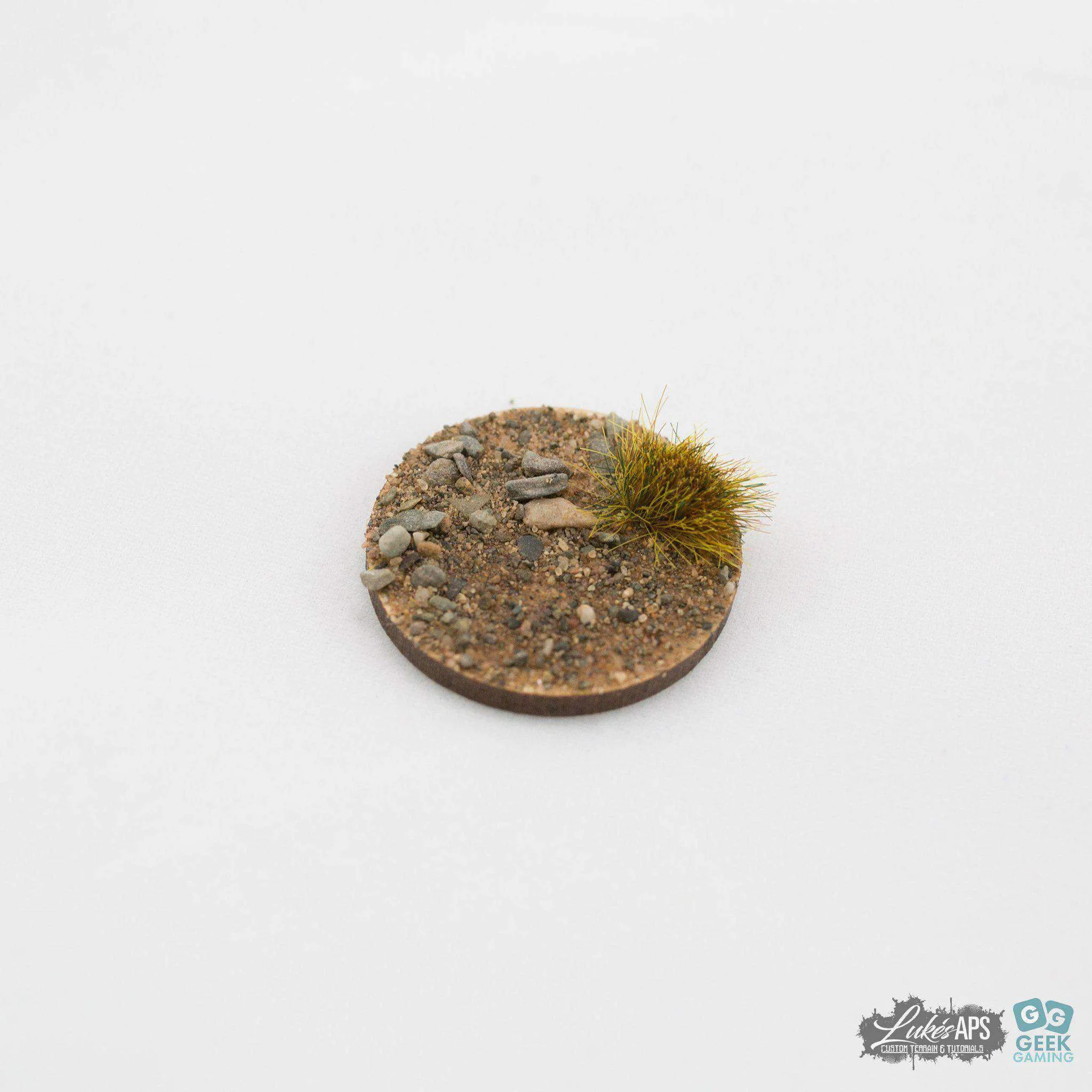 wild-meadow-6mm-self-adhesive-static-grass-tufts-x-100-accessories-3.jpg