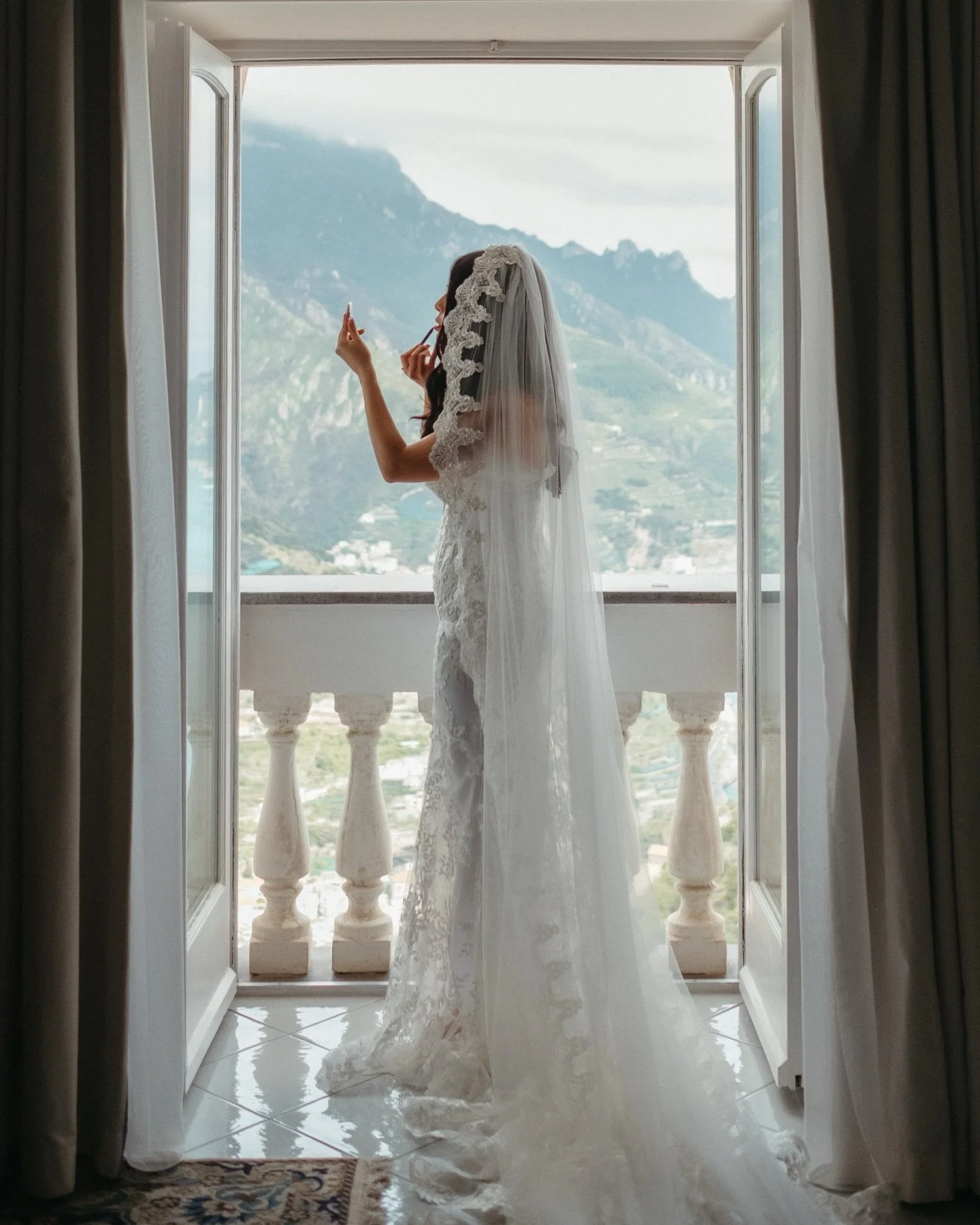 Amalfi in spring is beautifully calm(er) 
The perfect time for an intimate wedding in the hills of Ravello.