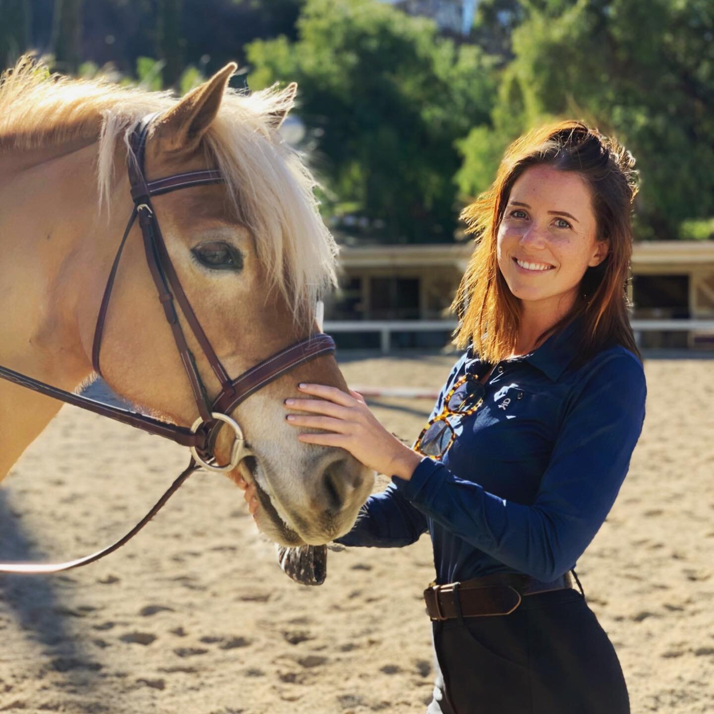 We are so excited to officially welcome Kaylee as our newest FWF trainer! You can catch Kaylee in the lower ring with our beginners thru amateur adults, or snuggling up with our school horses in between lessons 🤍 Looking forward to lots of fun lesso