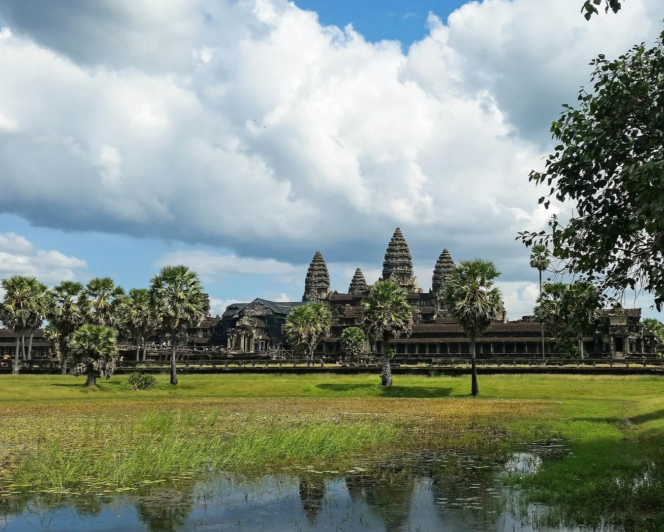 cambodia-603342_1920.jpg