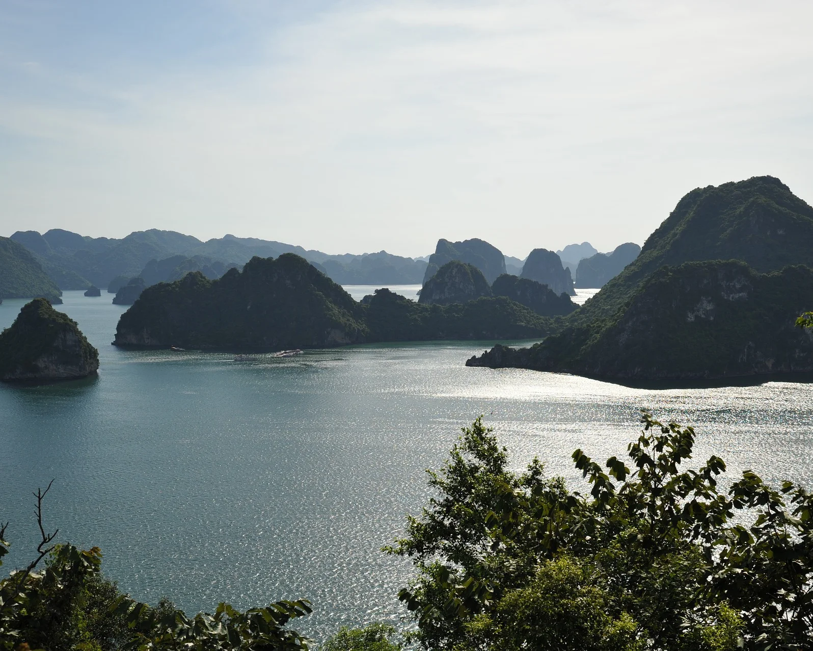 ha-long-2360922_1920.jpg