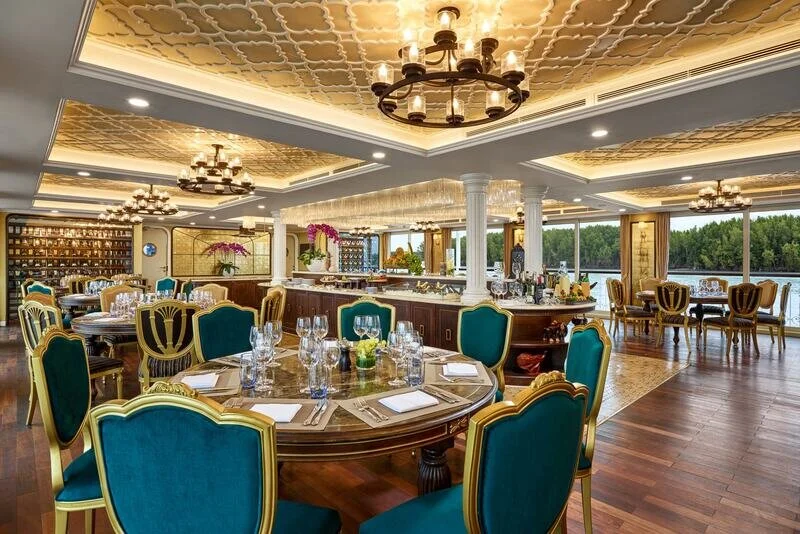 Restaurant.jpg