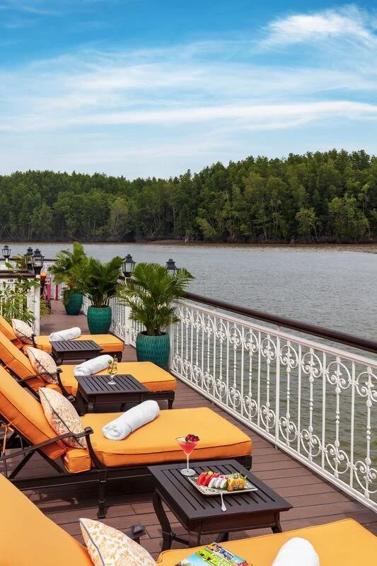 Sundeck-4.jpg