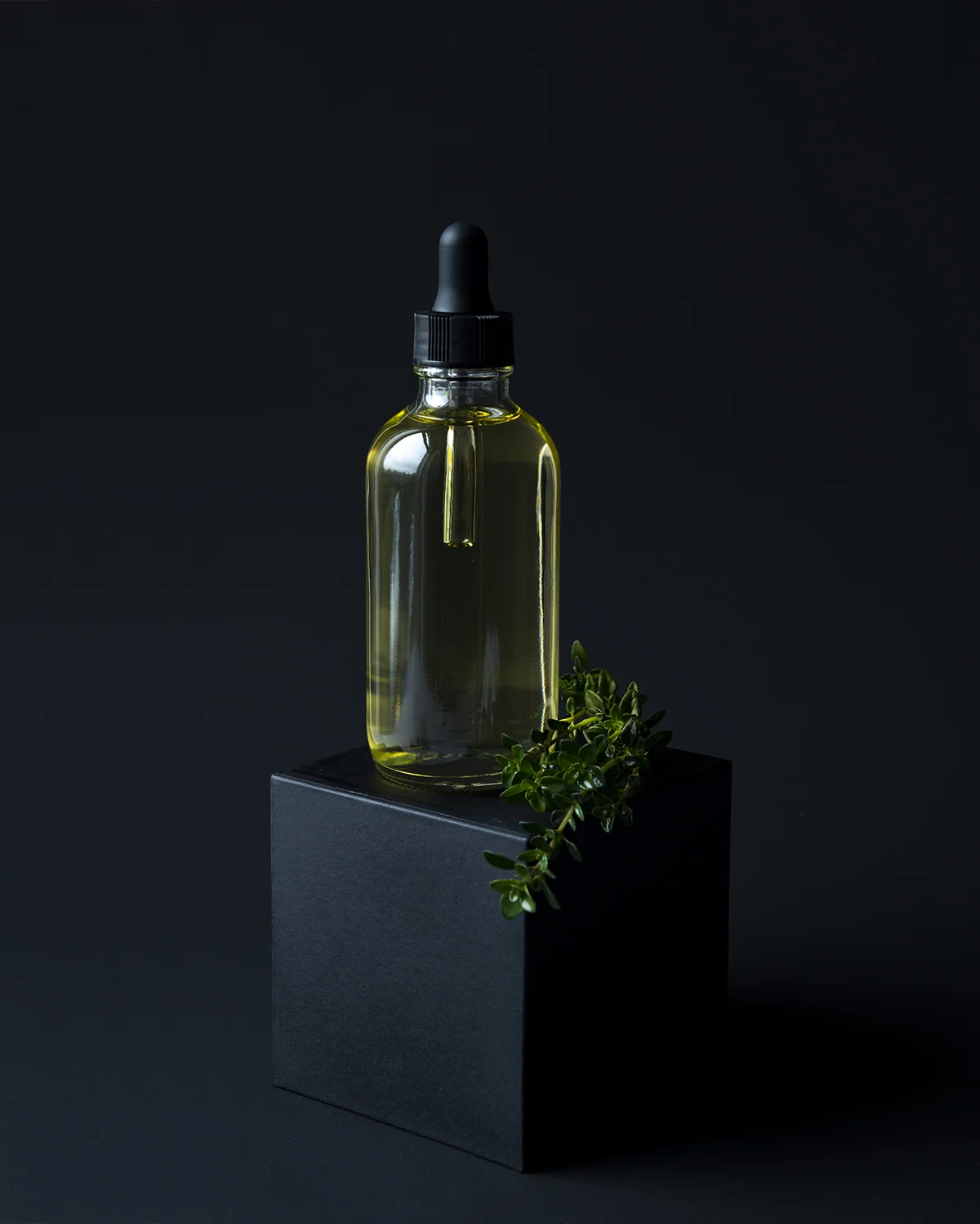 Product photography - moisturising body oil 3
