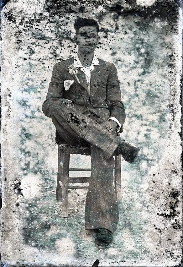 Groom posing_sergis hadjiadamos_Σεργης Χατζηαδαμος_modern art_abstract_photography_damaged glass negative plate art_metamorphosis_2020.jpg