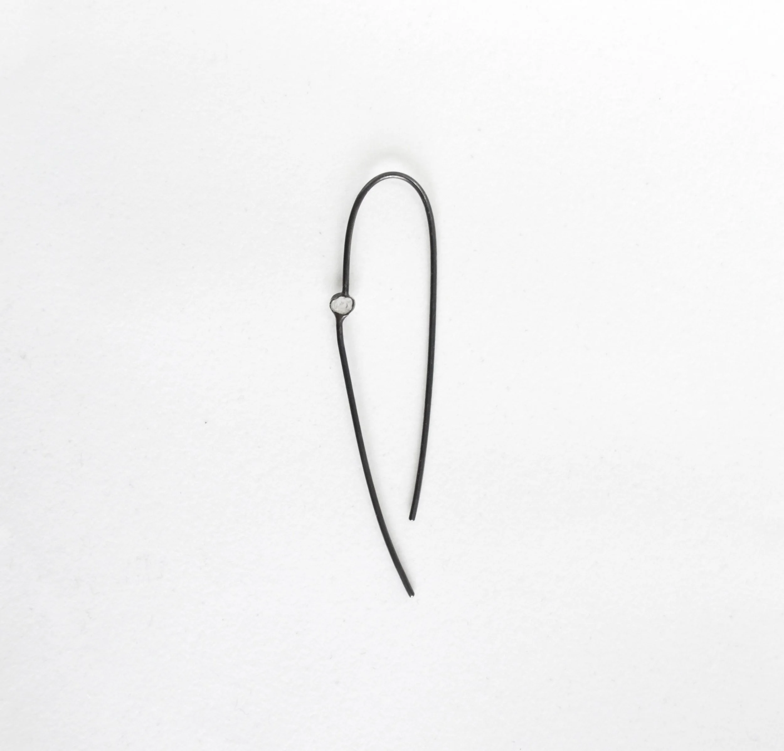 adhiakara.oxilongearring.01.jpg