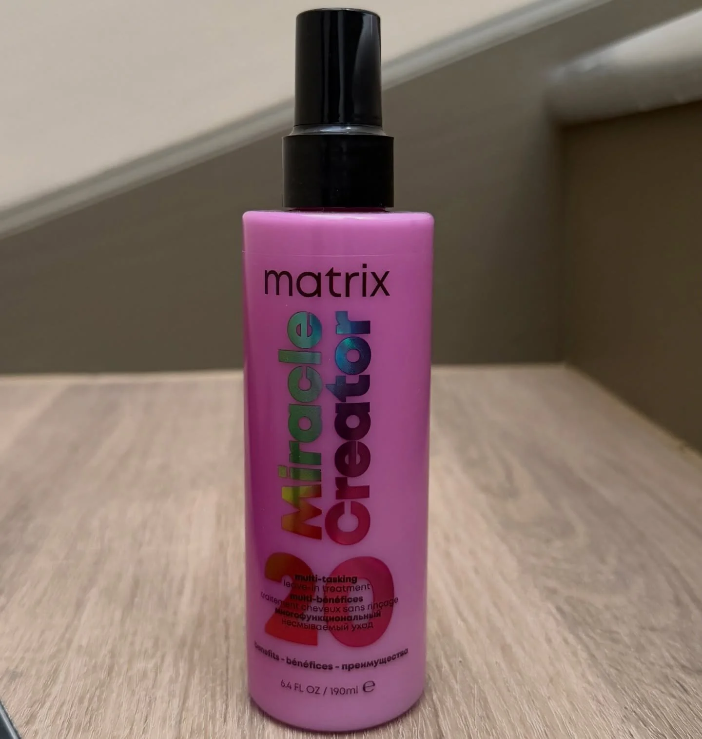 Don&rsquo;t know what to put in your hair after washing it ?

One spray, endless benefits. 
Matrix Miracle Creator helps detangle, smooth frizz, add shine, and protect against heat while keeping hair soft and manageable. Lightweight and extension-fri