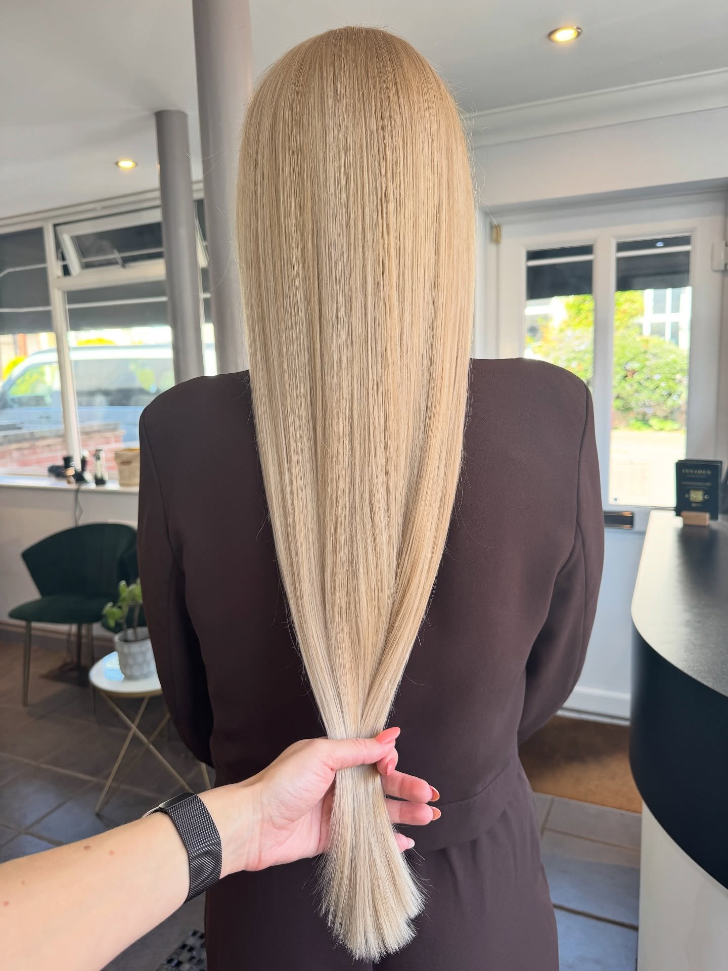 Natural blonde, elevated 🤍✨

This gorgeous long blonde was refreshed using the Matrix Sync range to gently tone away unwanted yellow, brighten the overall blonde, and leave the hair looking beautifully soft, glossy, and healthy.

Sometimes the bigge