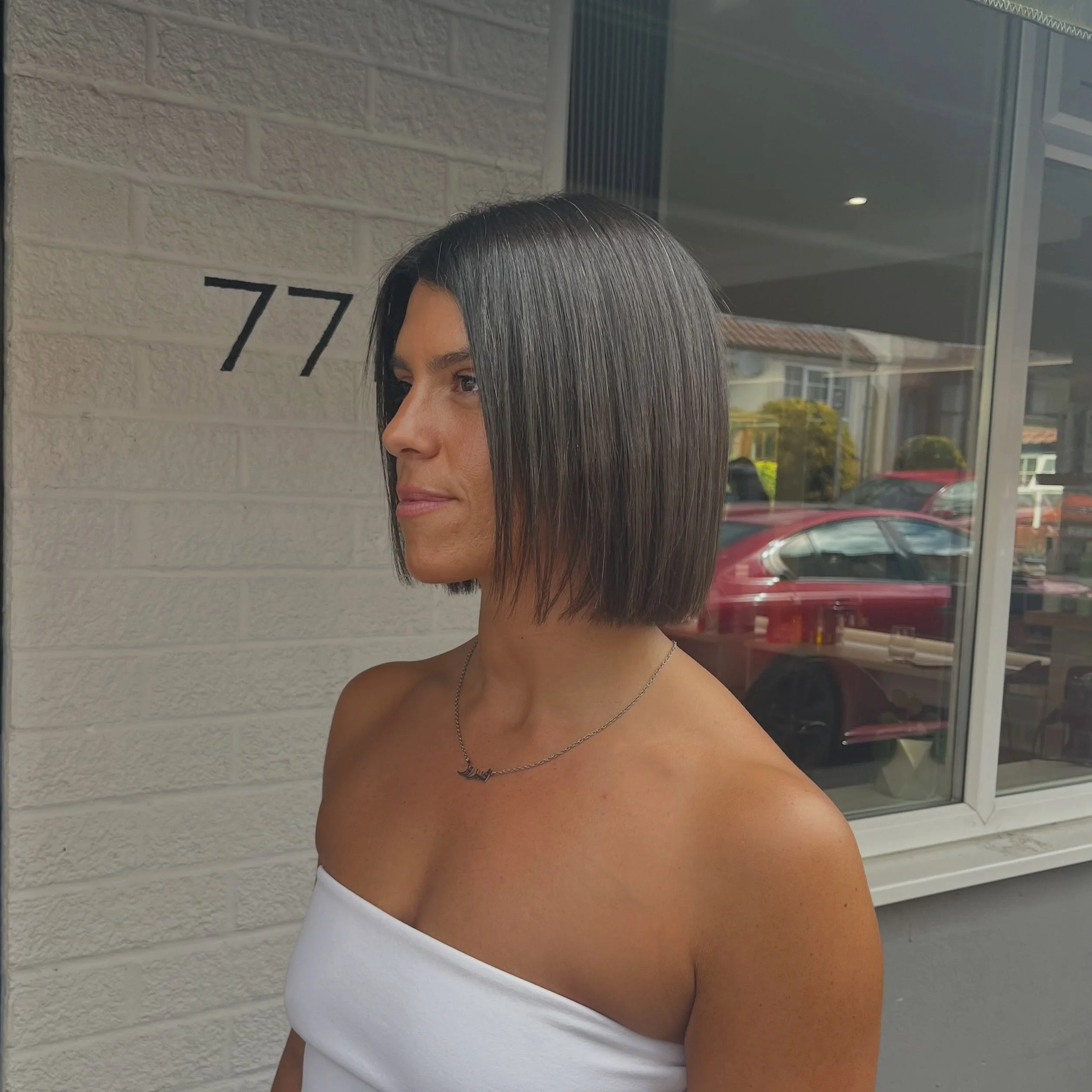 THE PERFECT BOB DOES EXIST 

This glossy brunette bob is giving ALL the vibes! A precision cut with a flawless shape that frames the face beautifully 🤎 ALSO if you&rsquo;re wondering why it&rsquo;s so sleek! This lady had the @fabriqhair treatment w