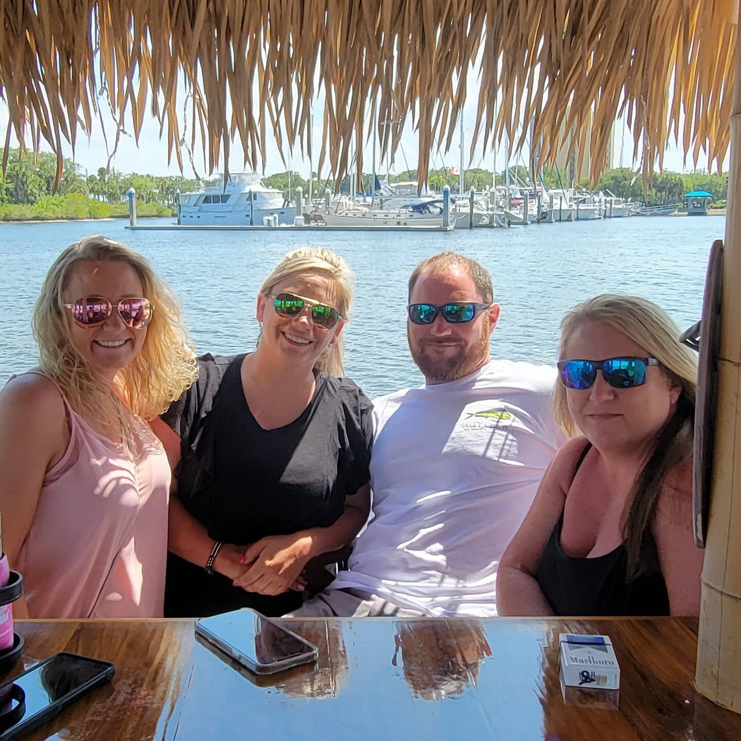 Just chilling 😎
.
Visit CruisinTikisDaytonaBeach.com to book your tiki cruise
.
#tikilife #tododaytonabeach #cruisintikisdaytonabeach #halifaxriver #weekendvibes #caribbeanjacksdaytona