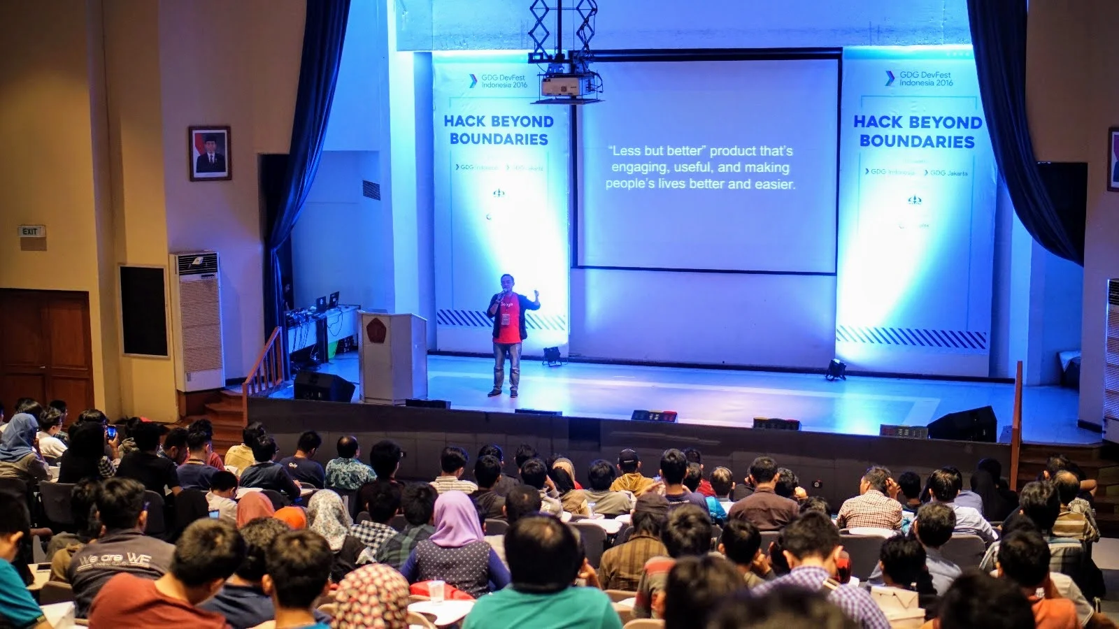 2016-10-30 01.16.47 GDG Dev Fest.jpg