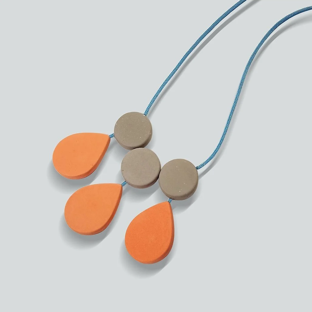 dotanddropnecklacegreybluetangonecol.jpg