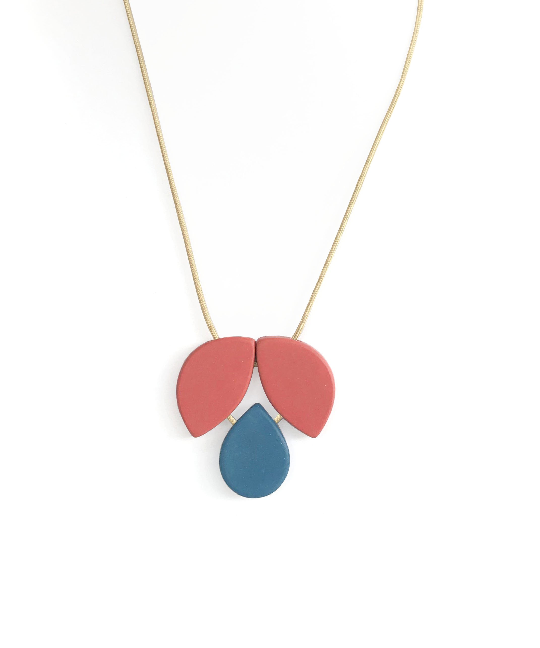 PinkBlueBedNeck.jpg
