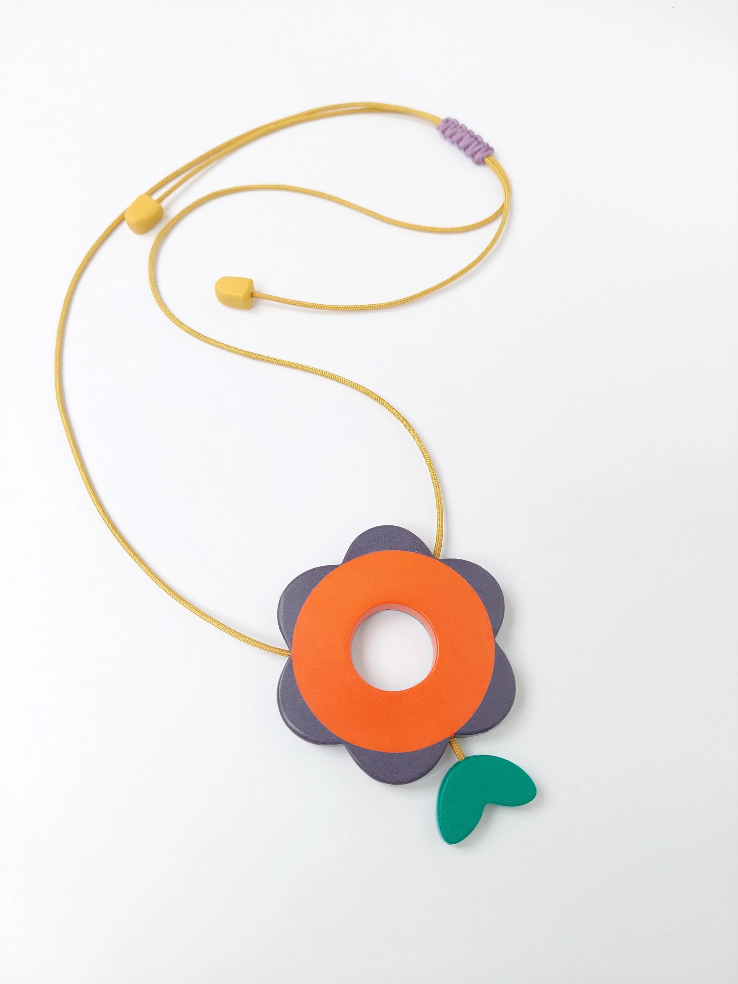 FlowerPowerPendOrangePurpleFull.jpg
