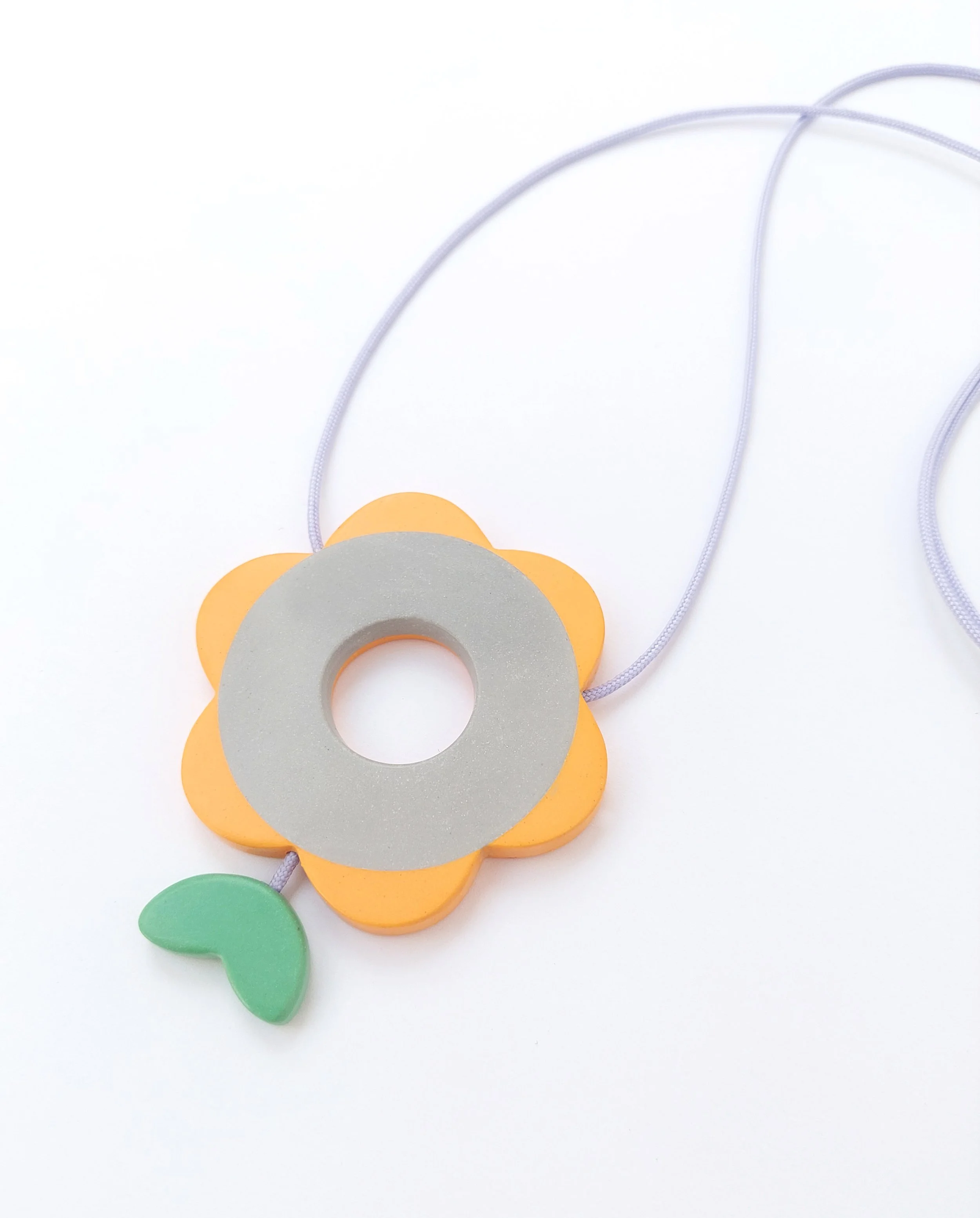 FlowerPowerPendantOrangeSeagreenLilacAngle.jpg