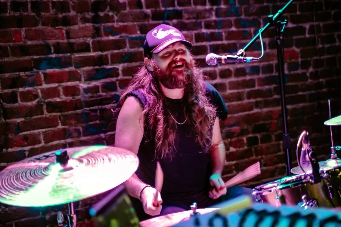 Everybody join us in wishing our boy Jackson a happy birthday! He is forced to smell all of our farts on stage and somehow still has a smile on his face 🤗