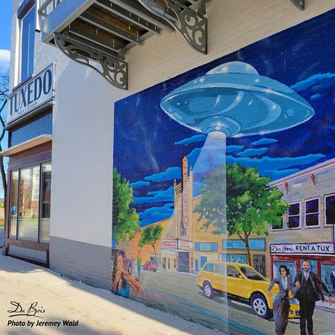 If you've been at some of our locations, you'll know that some very talented, local Wisconsin artists have transformed our exterior walls into vibrant masterpieces!🎨 Take a look at this mural at our Sheboygan location created by @knaakpaintings. We 