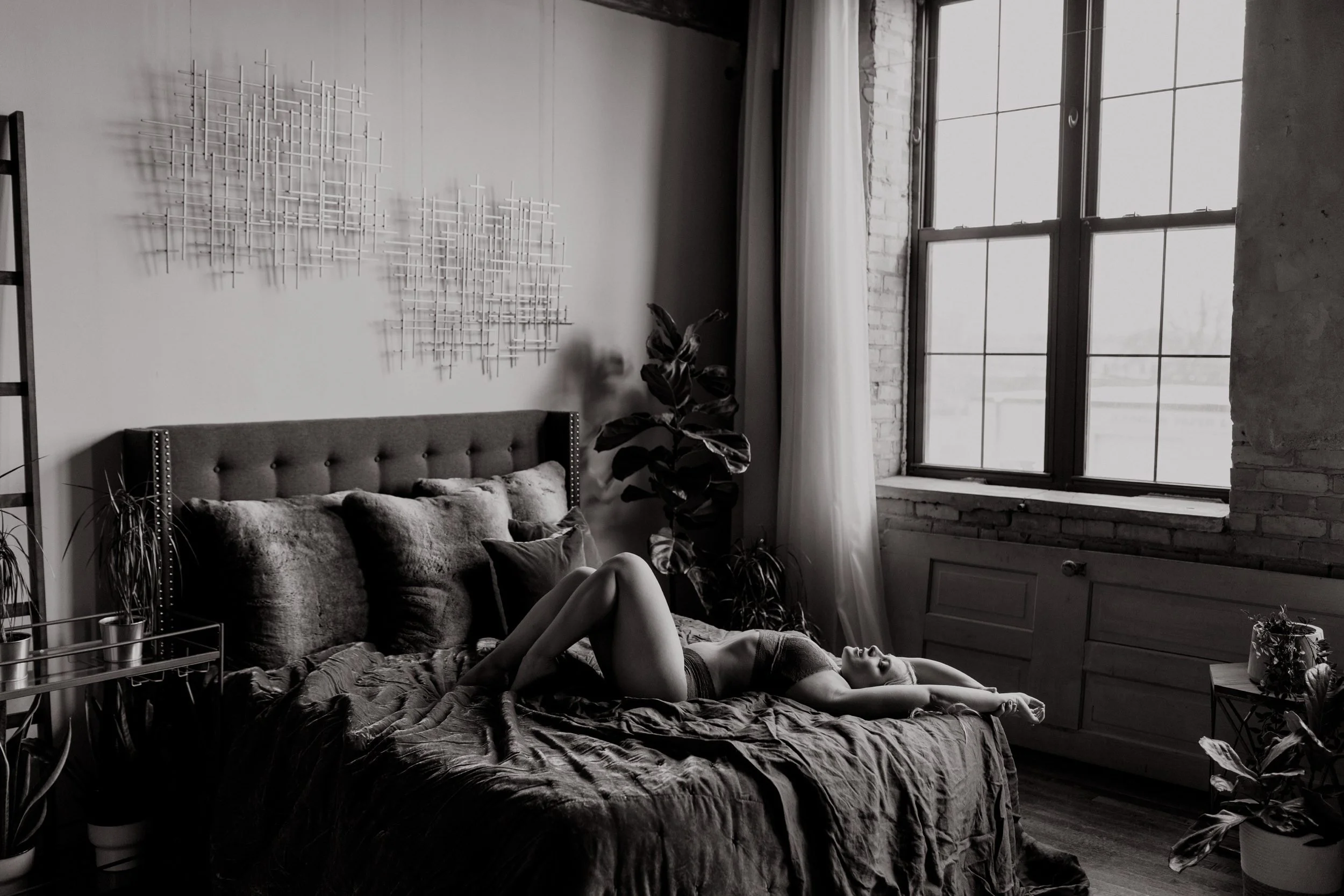 Intimate-Portraits-of-a-Woman-in-a-Loft-Style-Boudoir-Studio-with-Natural-Light-0001.JPG