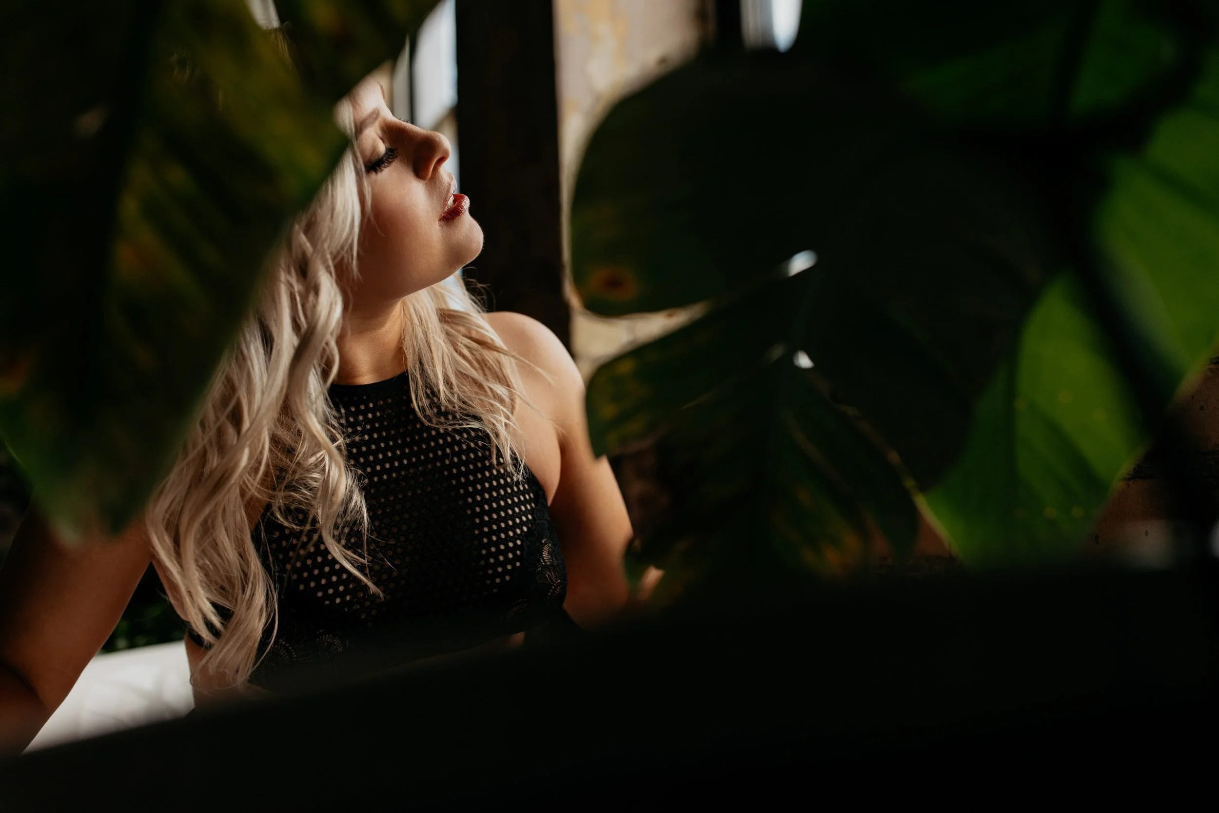 Intimate-Portraits-of-a-Woman-in-a-Loft-Style-Boudoir-Studio-with-Natural-Light-0009.JPG