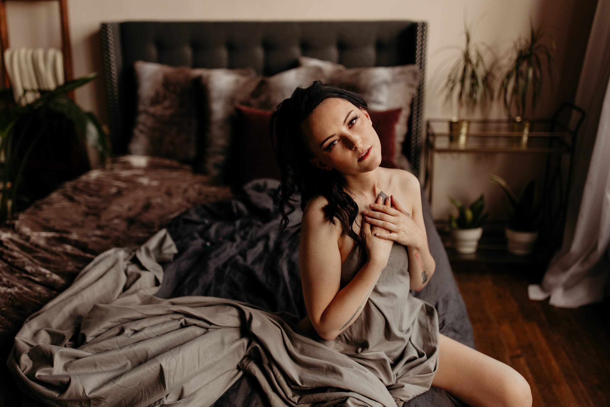 Boudoir-Style-Portraits-with-Dungeons-and-Dragons-Roleplaying-Props-0032.JPG