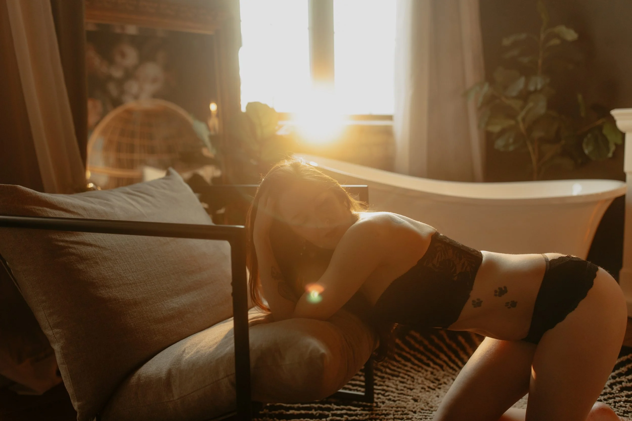 Sunset-Style-Boudoir-Portraits-at-Render-Boudoir-Studio-0038.JPG
