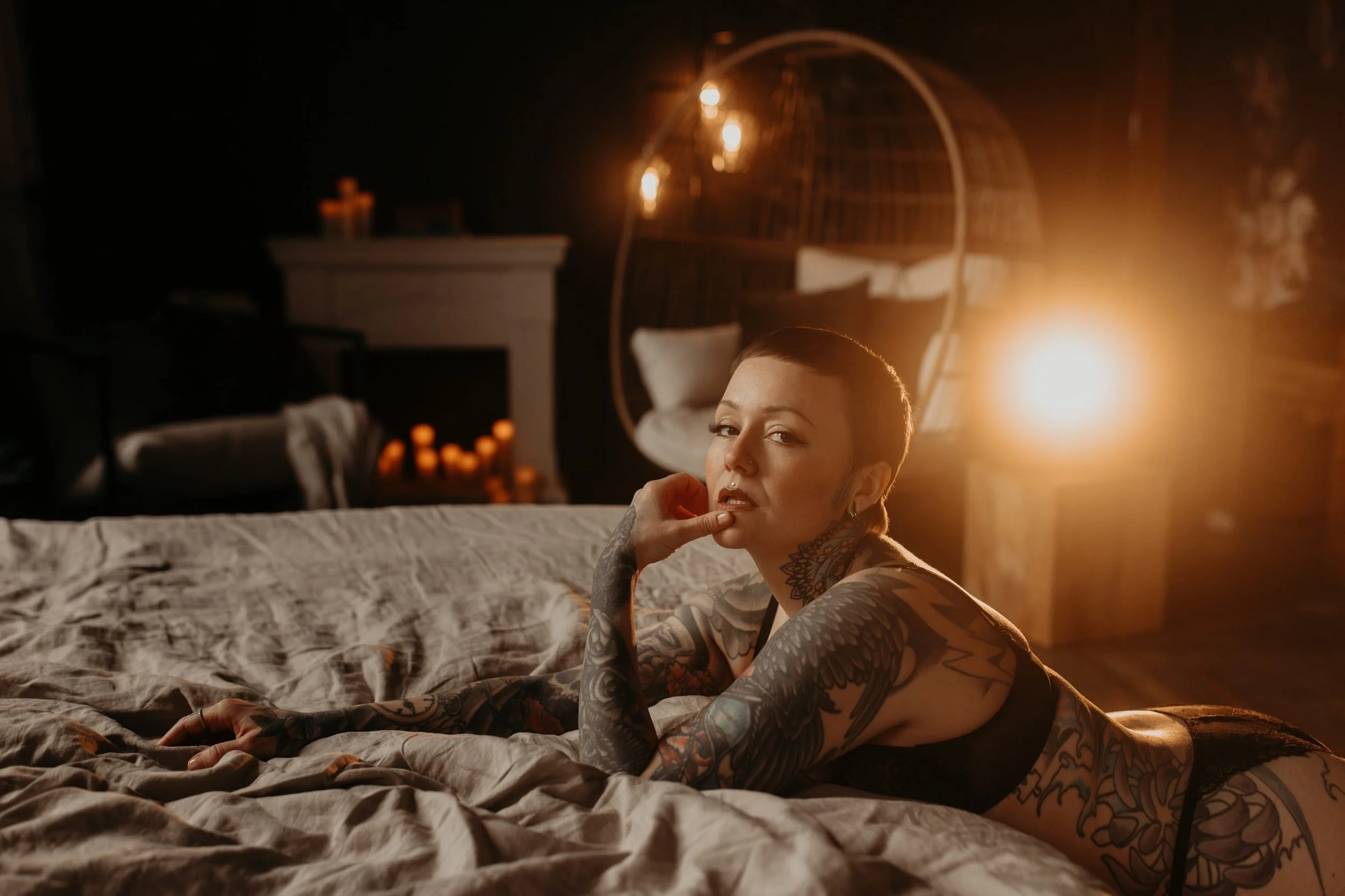 Experimental Lighting | Midnight Sun Sessions at the Render Boudoir Studio 