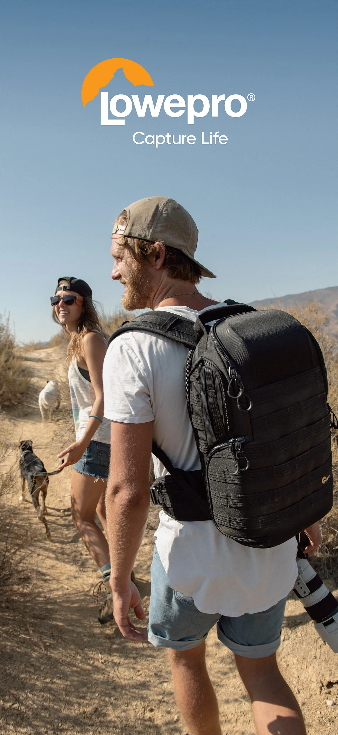 Lowepro_20180827_Trade_Disp_Sm_lores.jpg
